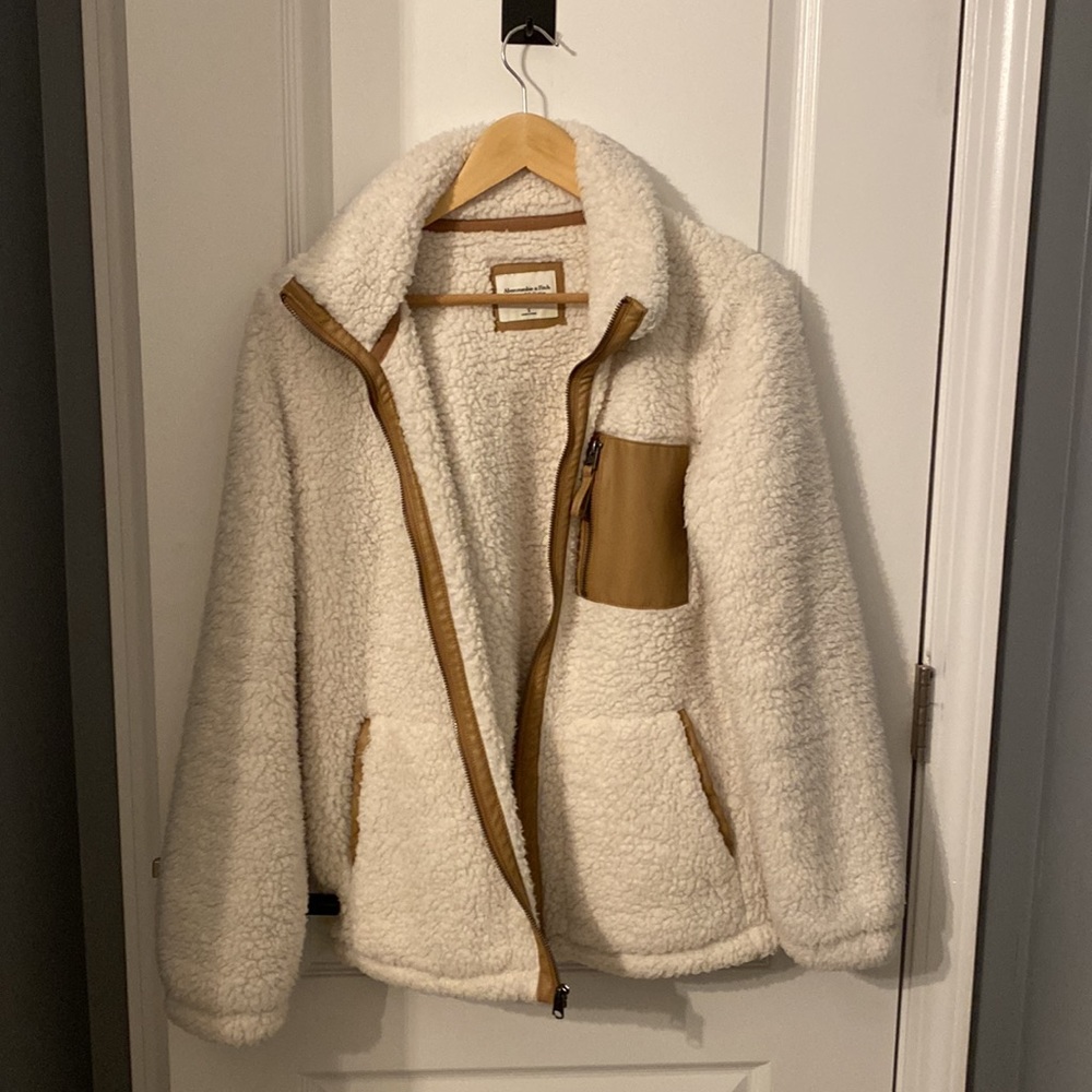 Abercrombie & Fitch White Teddy Jacket with Tan Accents